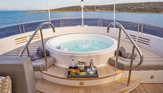 AQUA LIBRA yacht charter 3