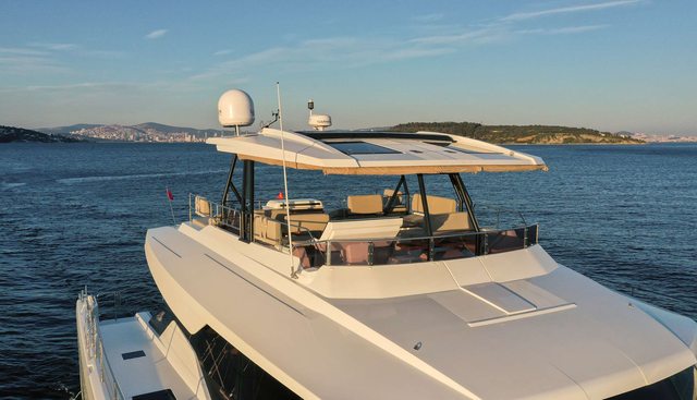 ARIVA yacht charter 4