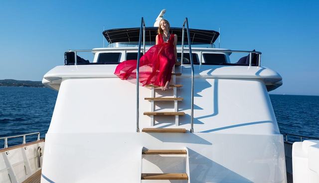 VICTORIA III yacht charter 4