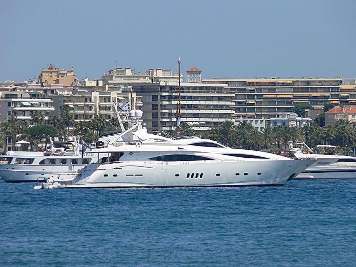 MI ALMA yacht charter 5