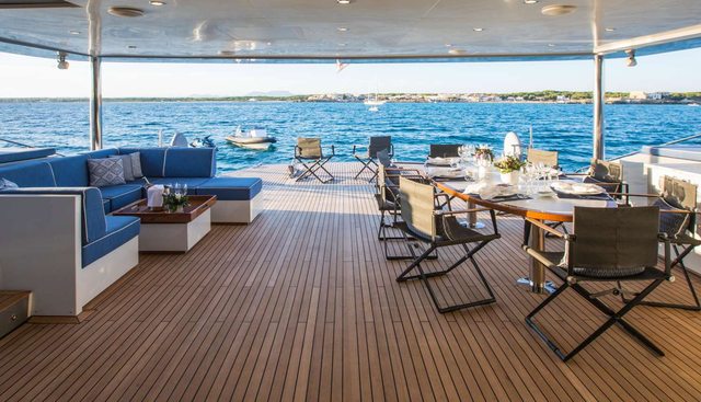 CARTOUCHE yacht charter 4