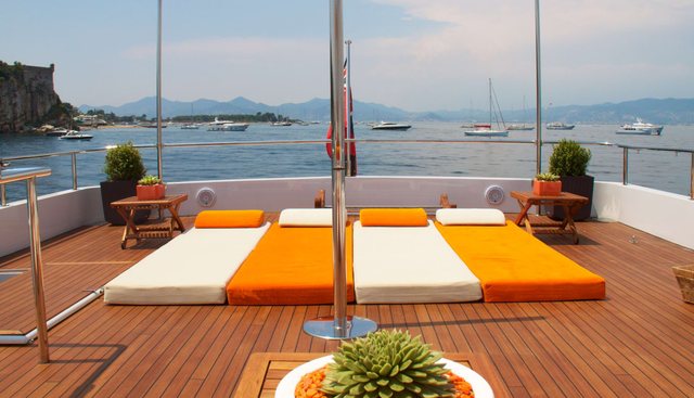 HEARTBEAT OF LIFE yacht charter 3