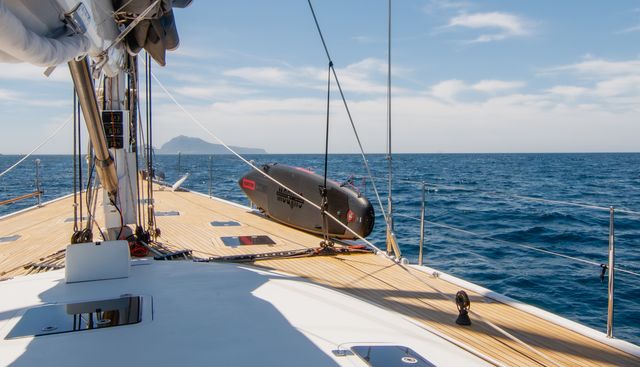 FETCH IV yacht charter 5