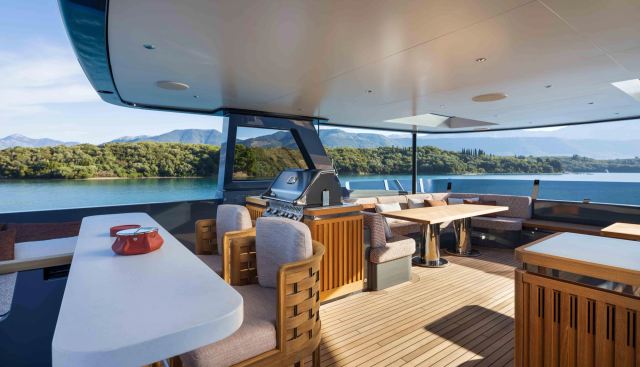 HAZE II yacht charter 3