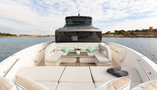 CLOUD IX yacht charter 3