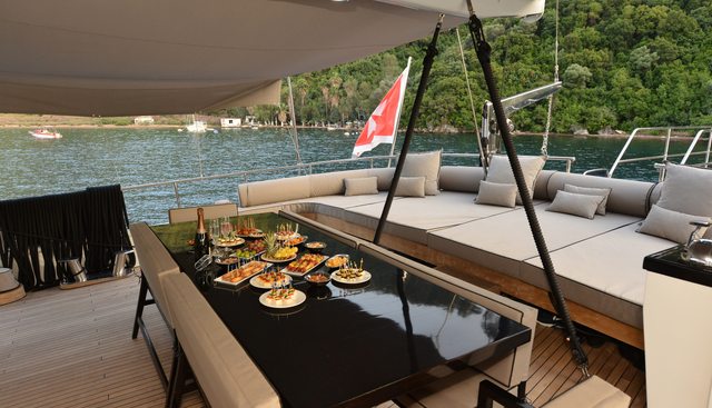 WHITE SOUL yacht charter 4