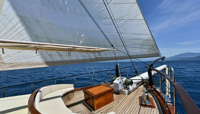 DERIN DENIZ yacht charter 2