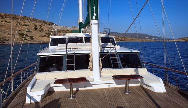 GOLDEN GLORY yacht charter 2