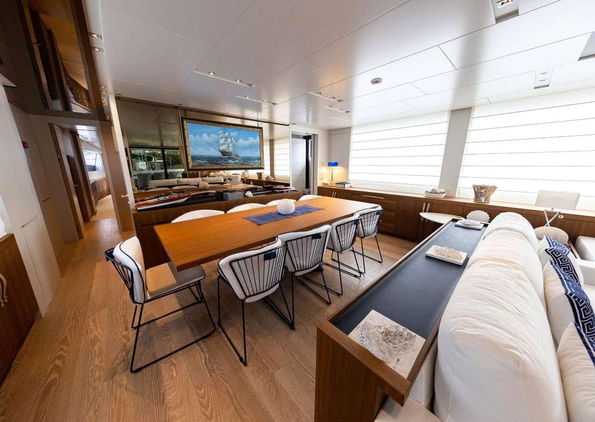 VITTORIA yacht charter 3
