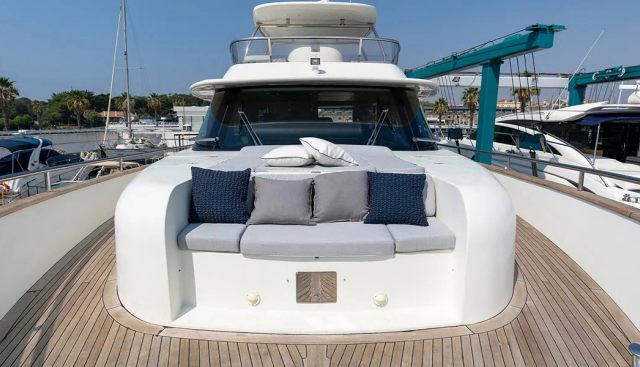 ALMAR II yacht charter 3