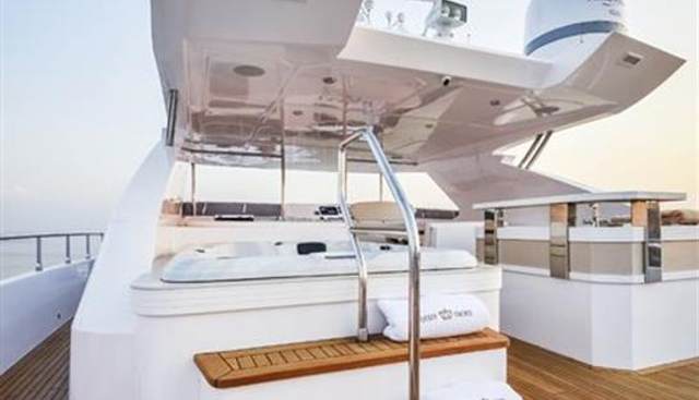 DIAM yacht charter 3