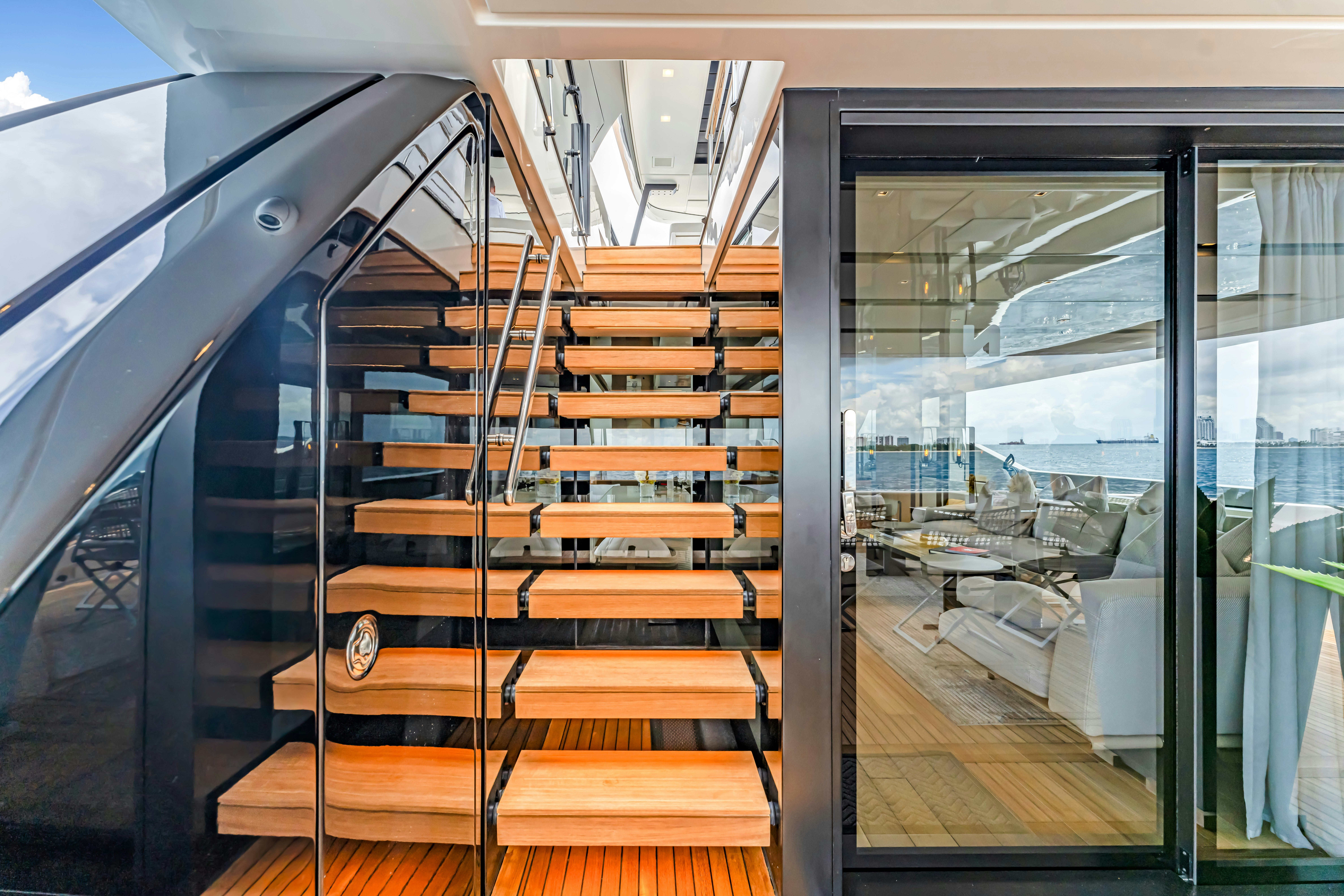 NOTYNOG yacht charter 5