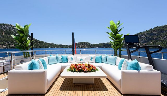 LADY LUNA yacht charter 4