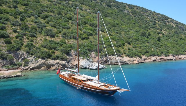 CAKIRYILDIZ yacht charter 3
