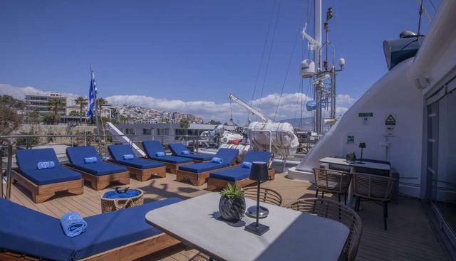 HARMONY V yacht charter 4