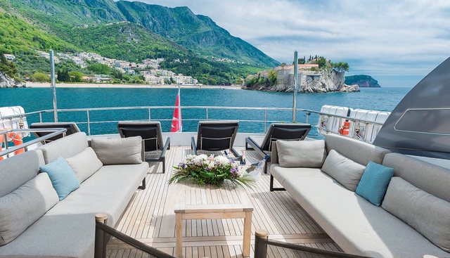 PERTULA yacht charter 4
