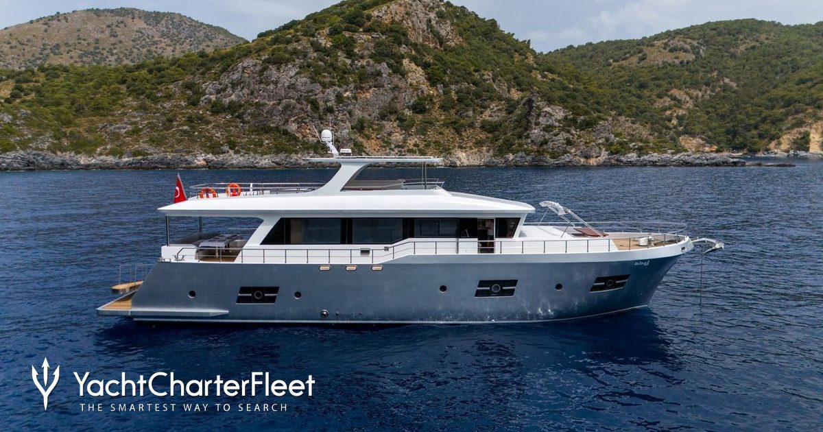 LAVIN yacht charter 2