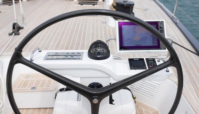 LEONARA yacht charter 2