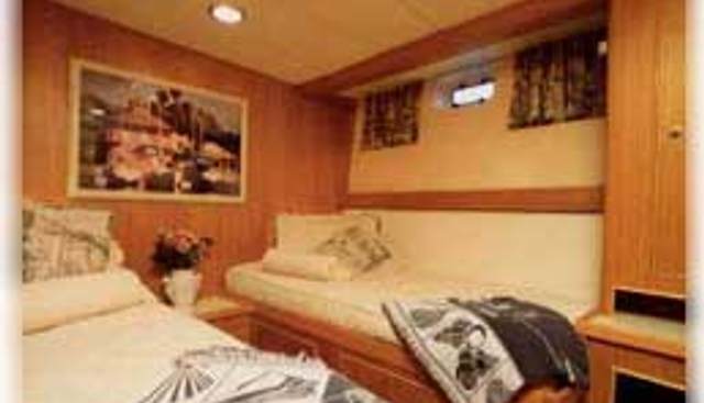 TAZA MAS yacht charter 5