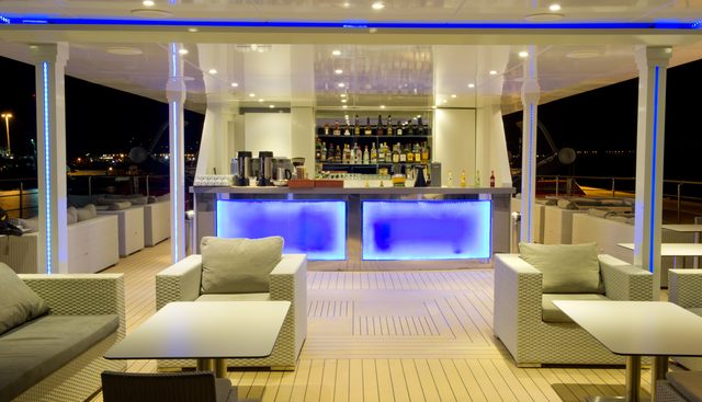 VARIETY VOYAGER yacht charter 5