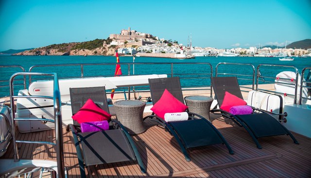 LI-JOR yacht charter 4