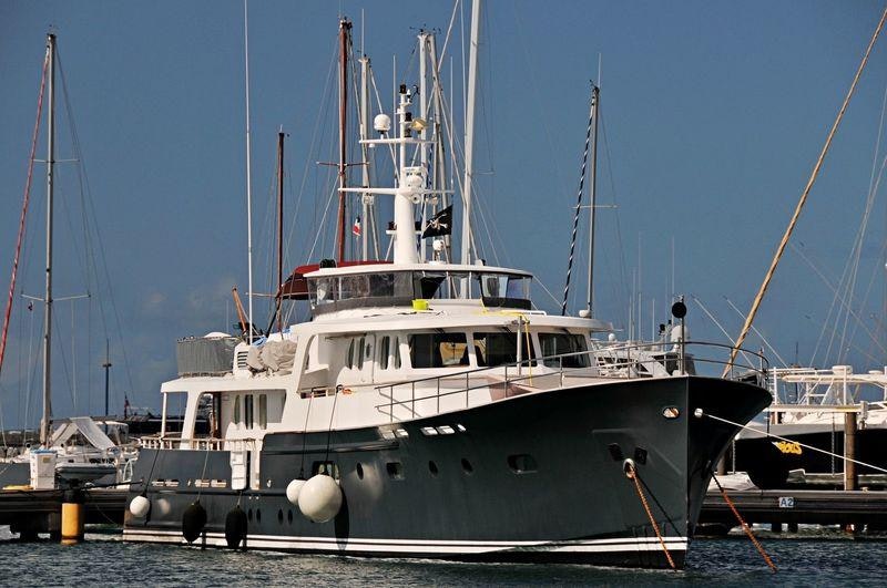 ABELY yacht charter 3