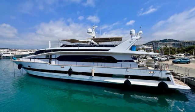 FAITH yacht charter 5