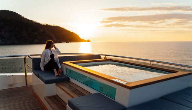 HEEUS yacht charter 3