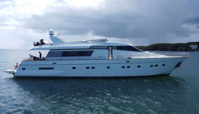MAMMA'S yacht charter 4