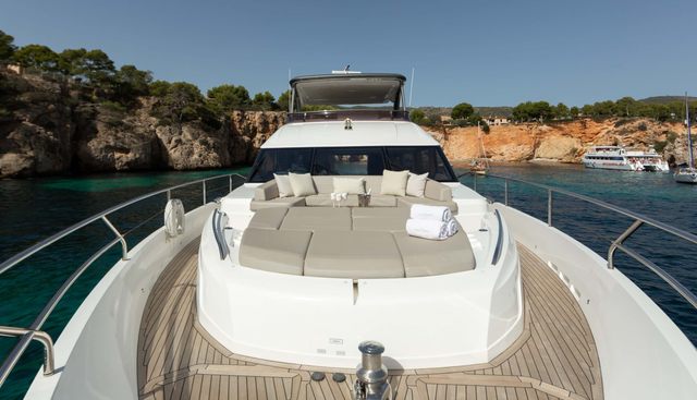 MIO BARCO yacht charter 3