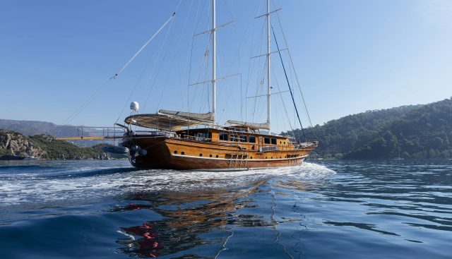 OXYZEN yacht charter 5