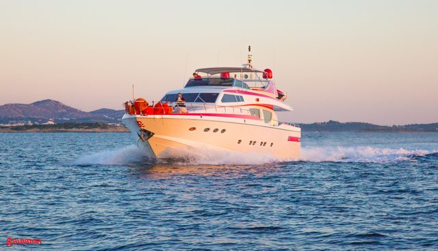 ALBATOR yacht charter 3