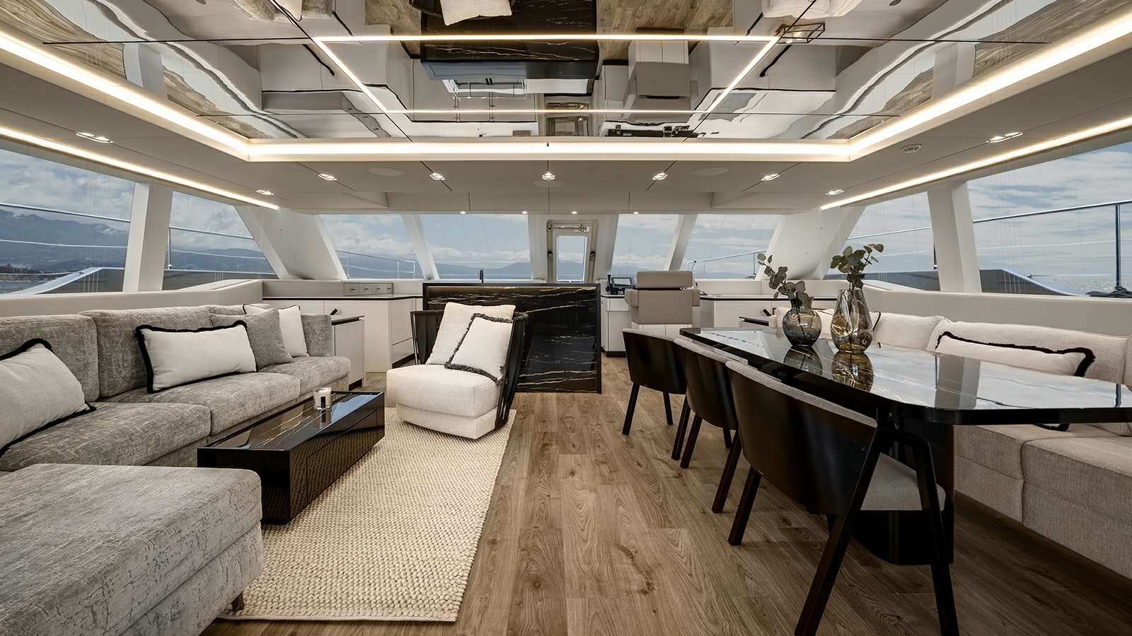 GIGI yacht charter 4