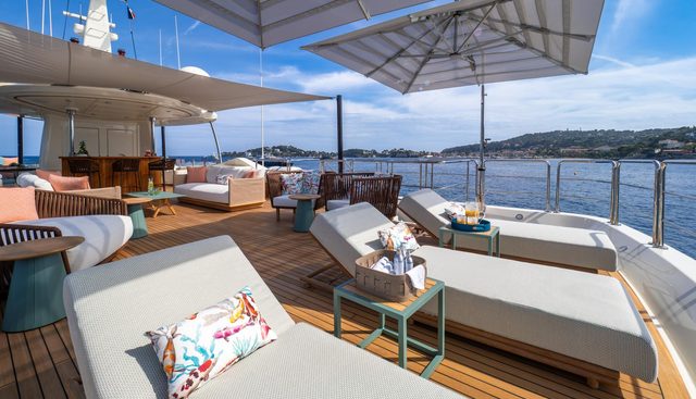 HANA yacht charter 4