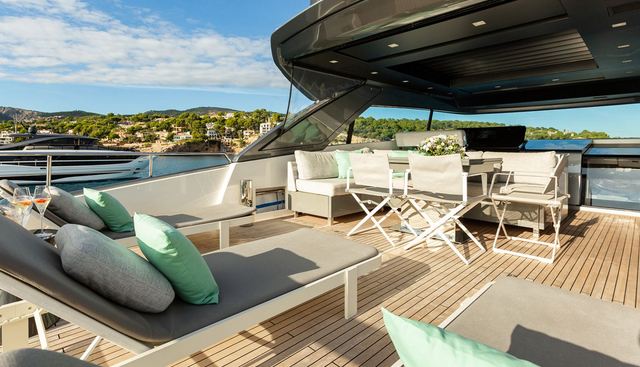 CLOUD IX yacht charter 4