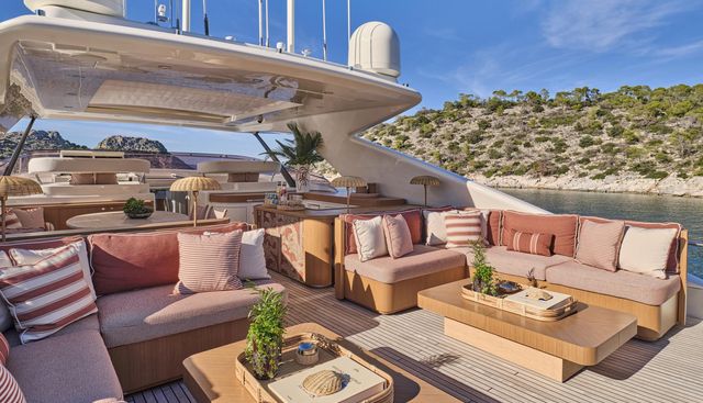 MALEN yacht charter 4