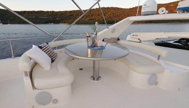 DOMINIQUE yacht charter 4