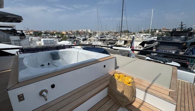 LADY AGA yacht charter 3