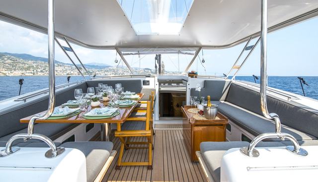 LADY 8 yacht charter 3