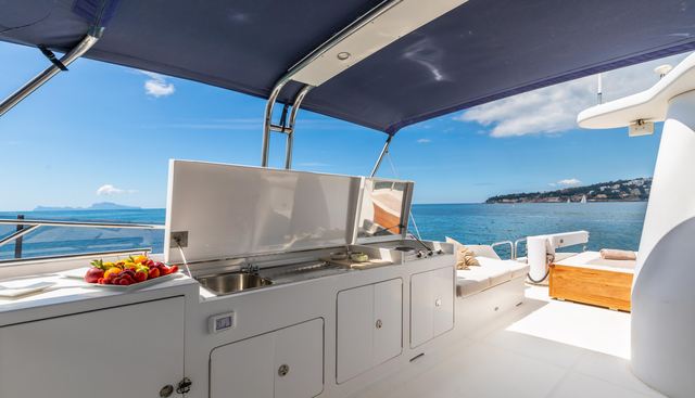 SHANGRA yacht charter 5