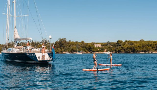 GRAND BLEU VINTAGE yacht charter 5