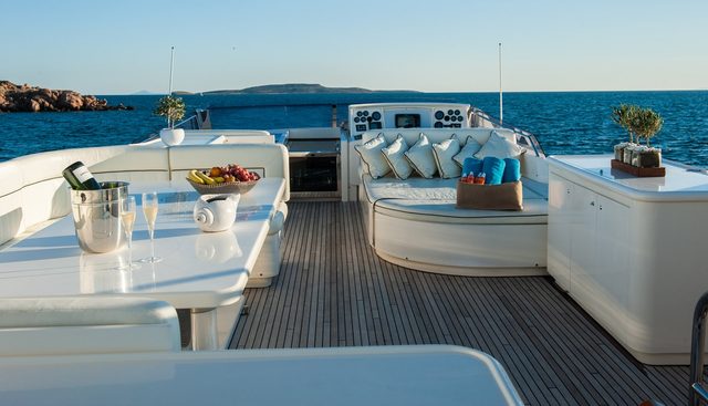 DILIAS yacht charter 4