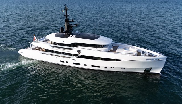 NIGHT FURY II yacht charter 4