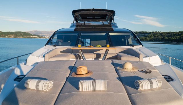 MOWANA yacht charter 3