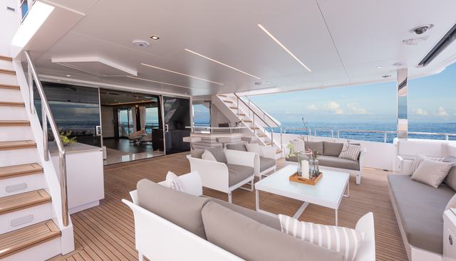 DREAMS IV yacht charter 4