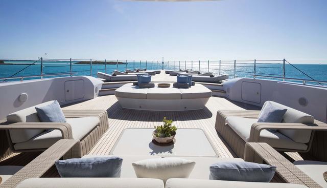 ARTISAN yacht charter 3