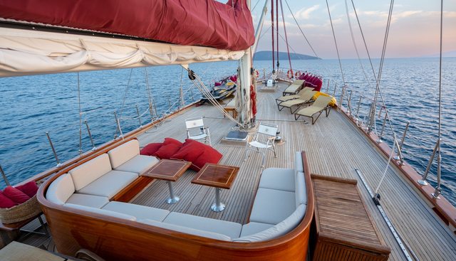 CASA DELL ARTE yacht charter 3