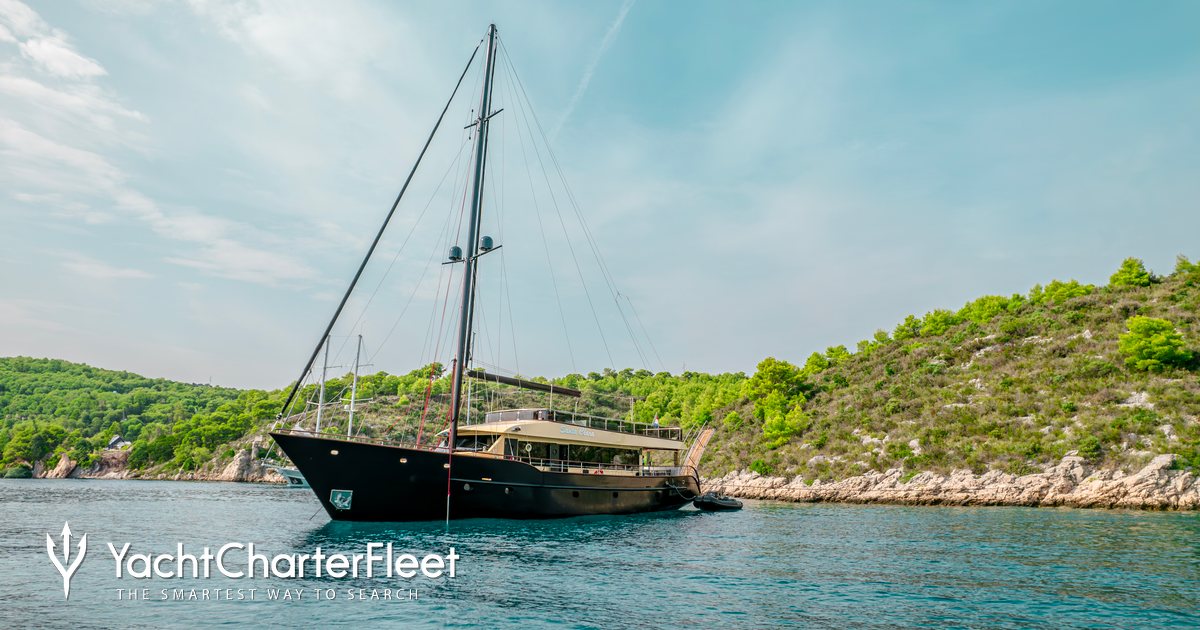 SANTA CLARA yacht charter 2