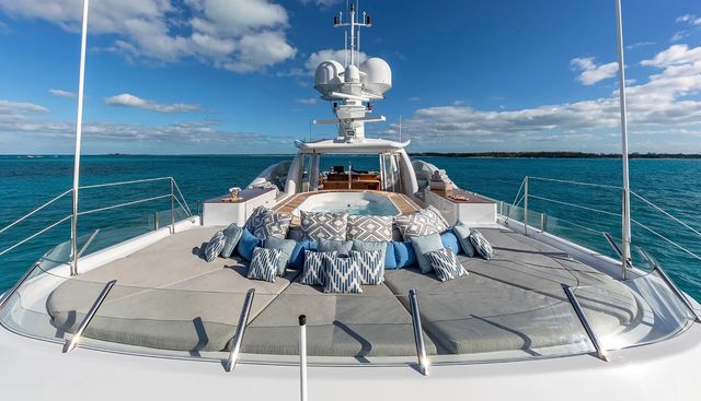 LIND yacht charter 3