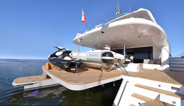 BLUE BELLY yacht charter 5